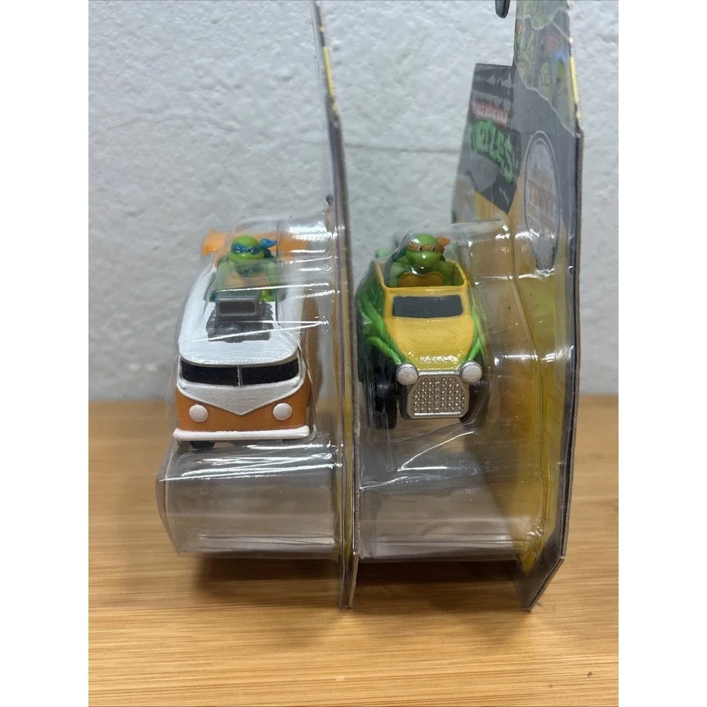 New TMNT Teenage‎ Mutant Ninja Turtles Shell Racers -2 Vehicles